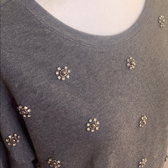 Adorable Gray Forever 21 Sweatshirt with Jewels S - Picture 2 of 8